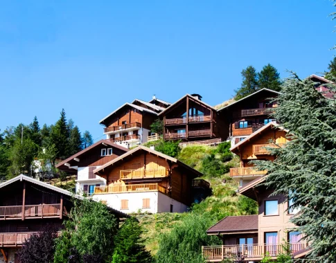 Chalets de Valberg en été